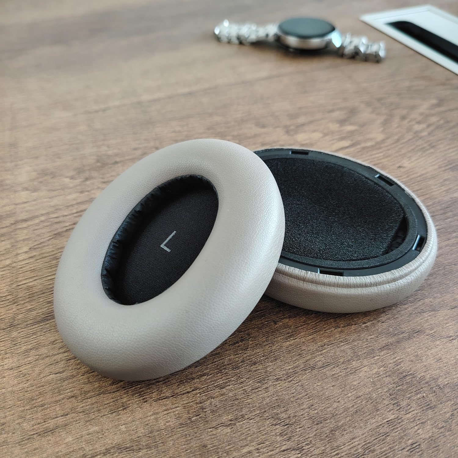 Мягкие амбушюры и накладки на  – обзор и цена Sennheiser Headphone Momentum 4